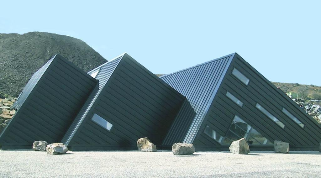 Carrick Plaza Suites And Apartments Exteriör bild