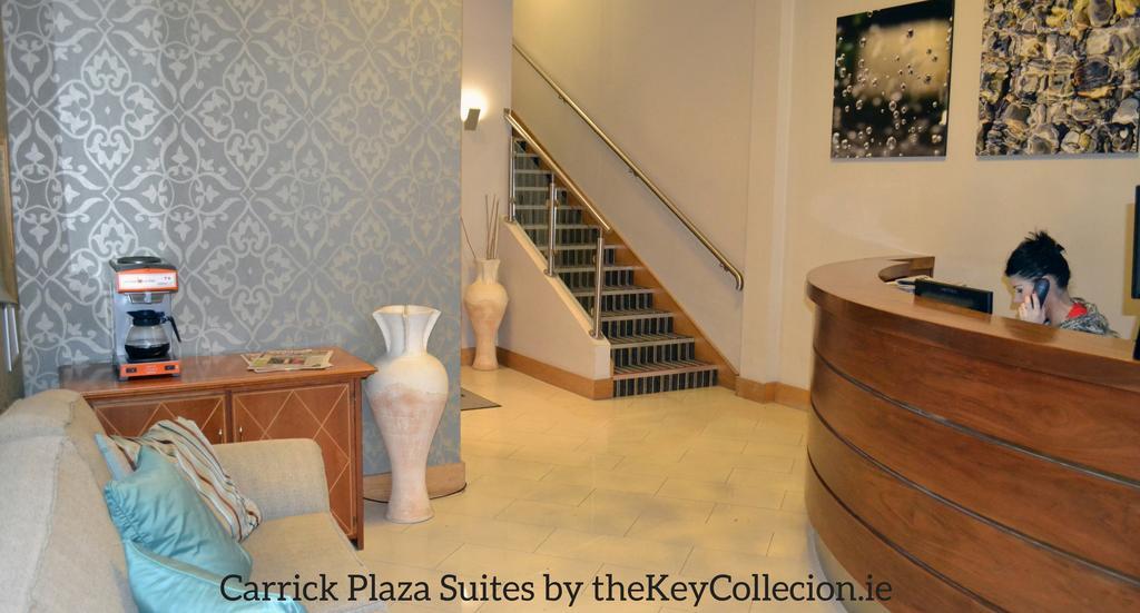 Carrick Plaza Suites And Apartments Exteriör bild